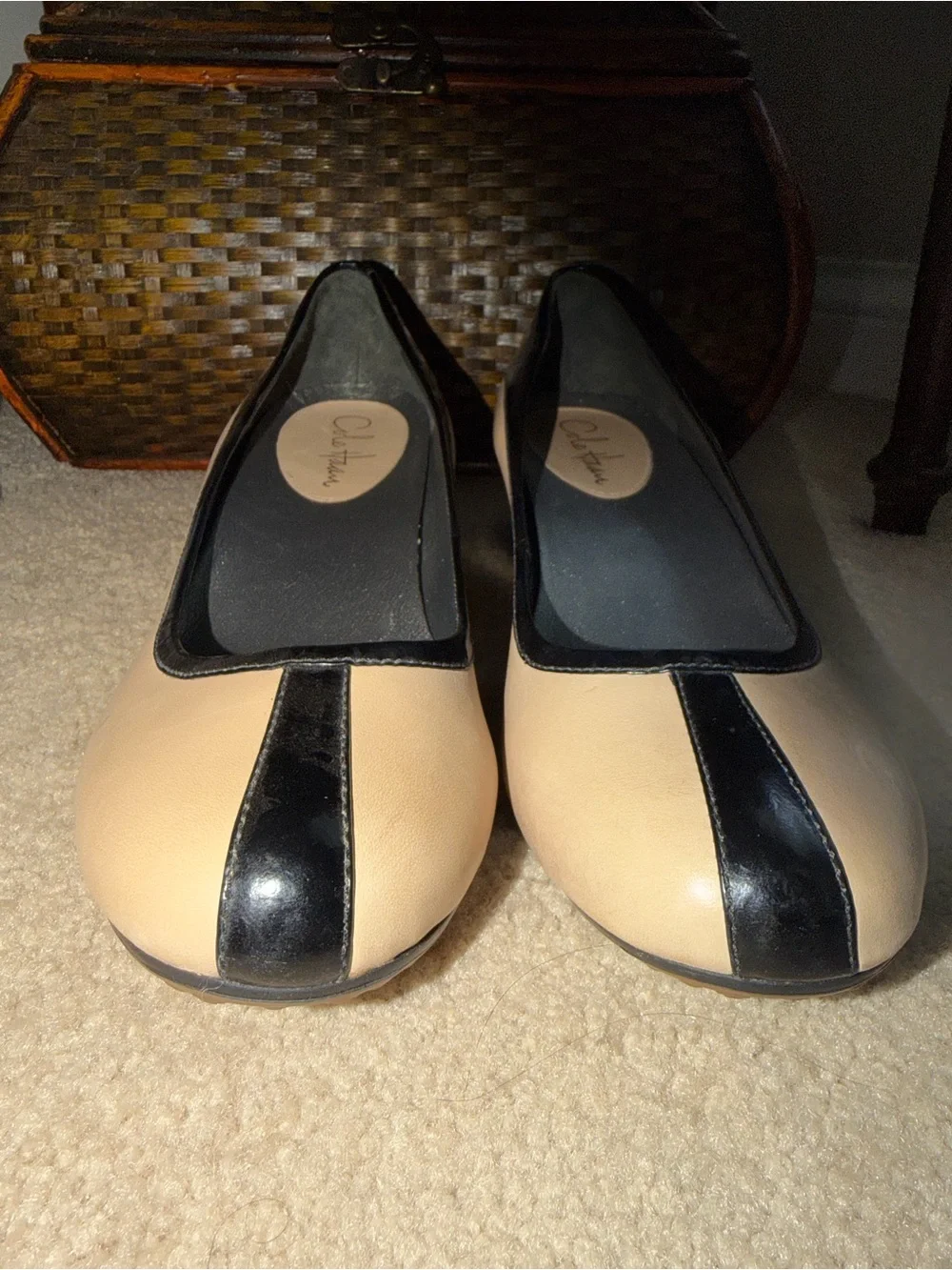 Cole Haan Nike Air Beige Black Colorblock Wedge Pumps Size 9.5B Comfort Shoes